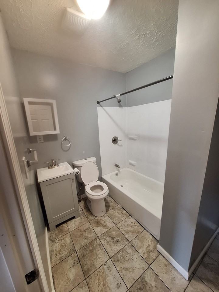 12613 Parkhill Avenue - Whole House - Photo 2 of 14