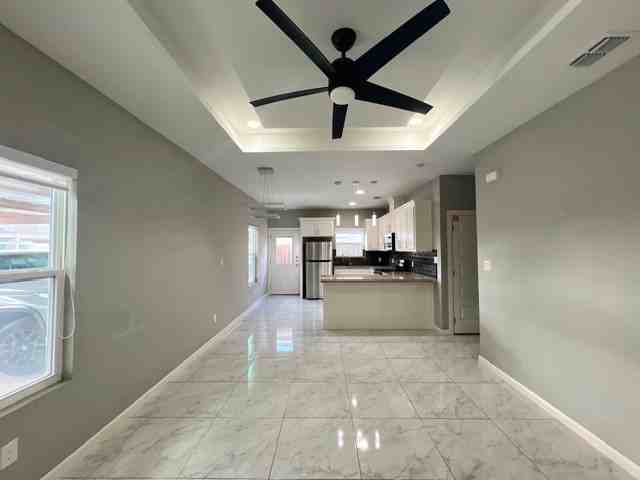 1000 N Blair Ave #2 - Photo 3 of 12