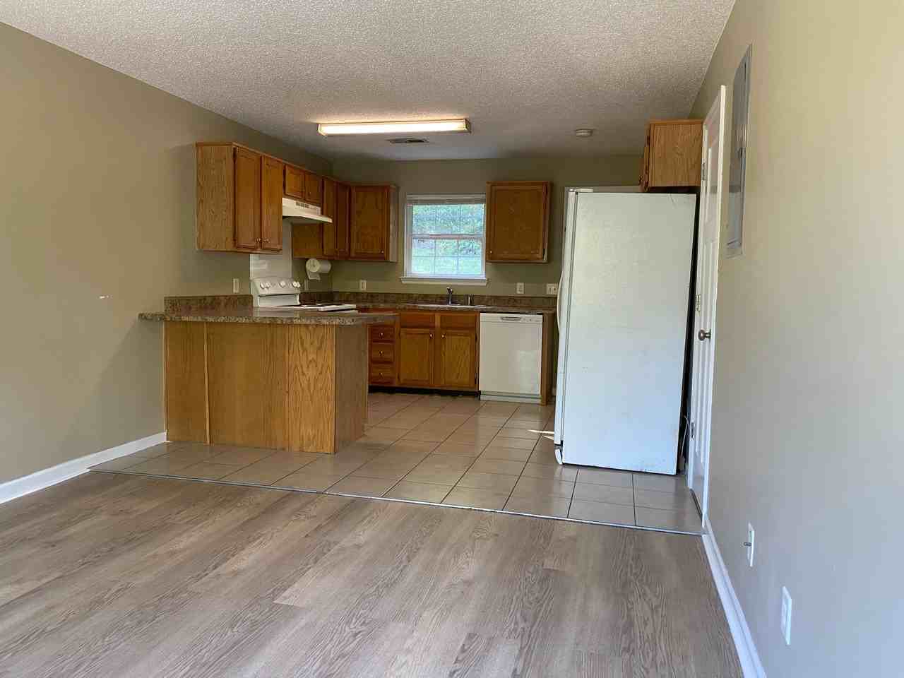 129 Shadowrock Dr #A - Photo 4 of 15