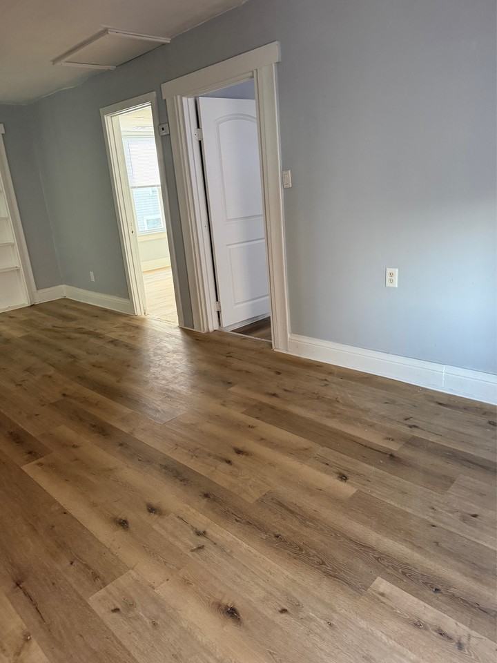 118 N Walnut St #D - Photo 5 of 6
