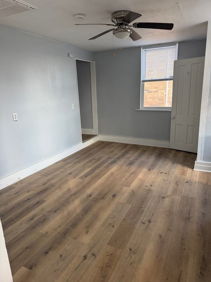 118 N Walnut St #D - Photo 6 of 6