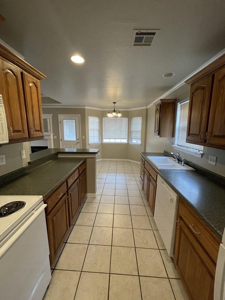 1102 Lauren Ln #1 - Photo 5 of 11