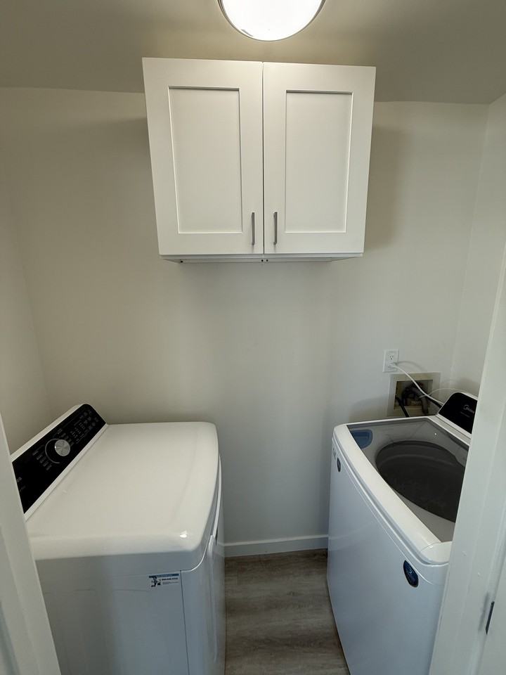 1221 2nd StreetWebster Apartments #1221 - Photo 6 of 10