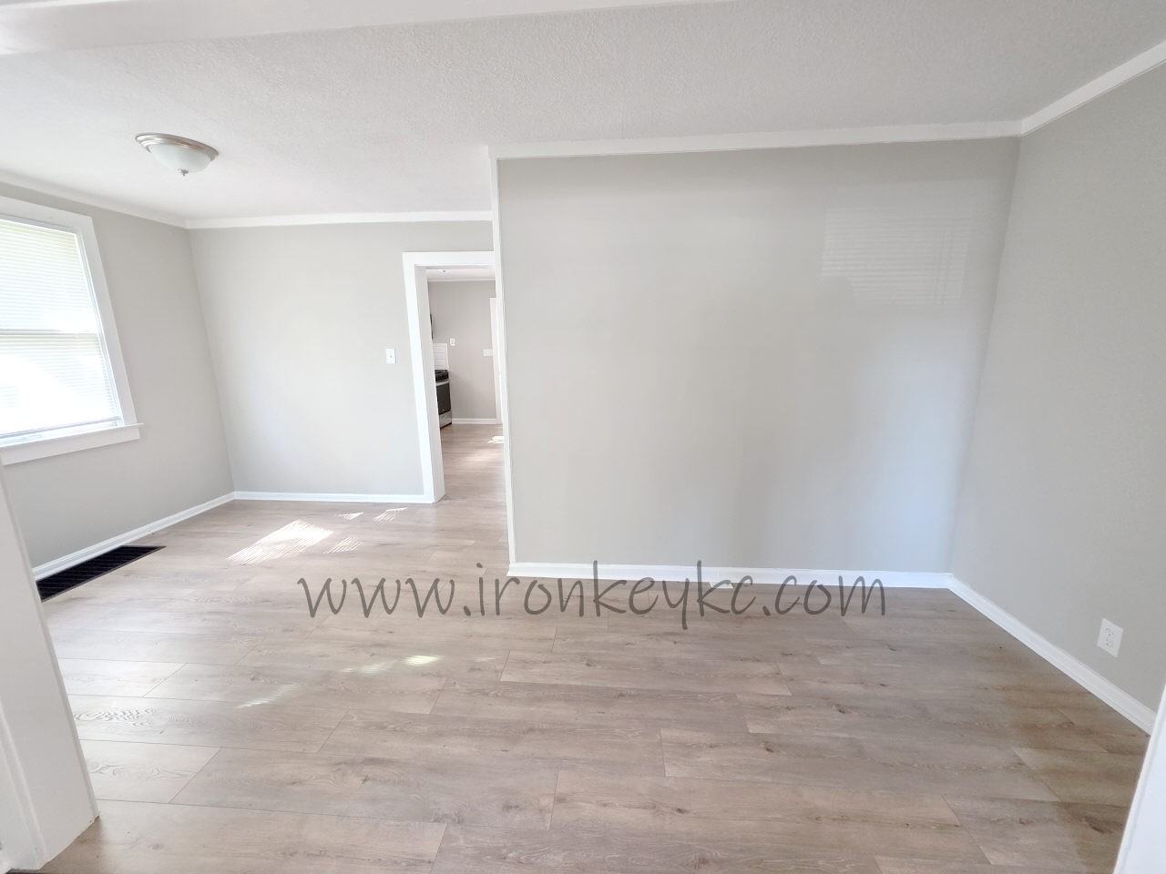 1108 S Harris Ave #1 - Photo 7 of 28
