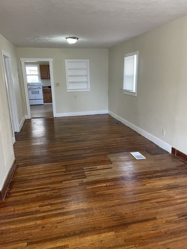 421 Charles St #1 - Photo 3 of 10