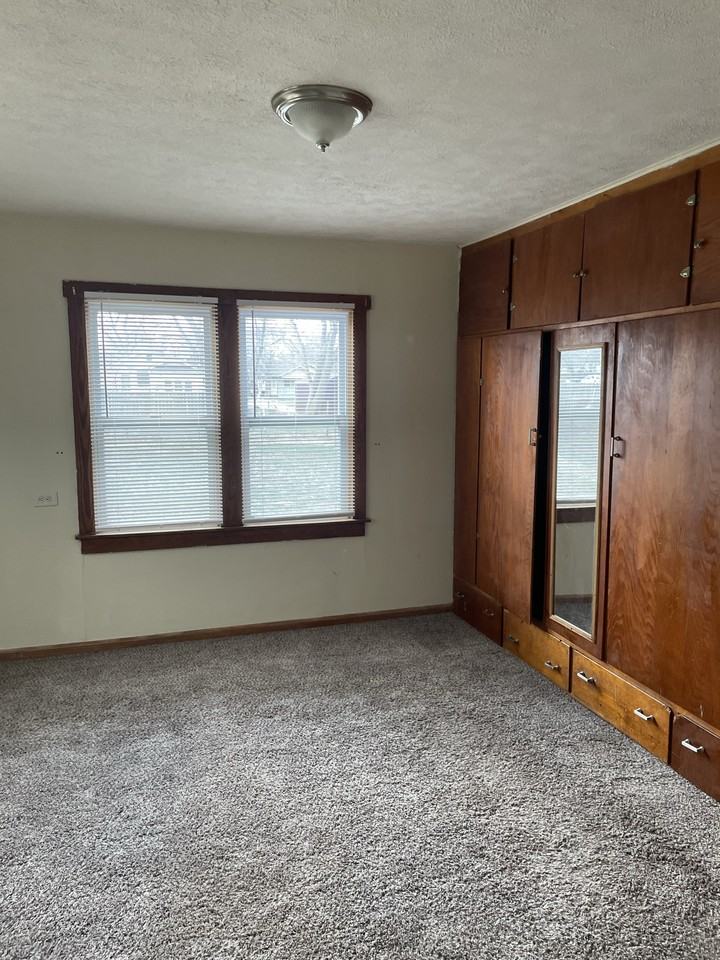 421 Charles St #1 - Photo 7 of 10