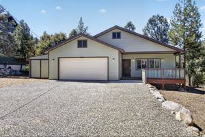 featured image of 2401 Freeman Dr #1