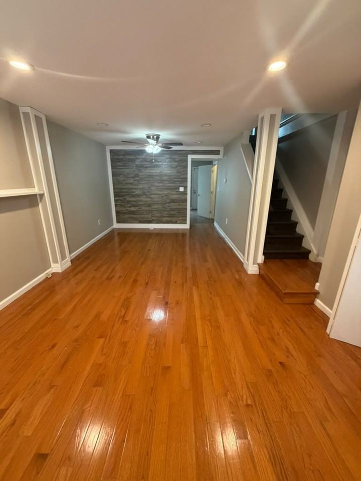 1618 W Diamond St #1 - Photo 3 of 14