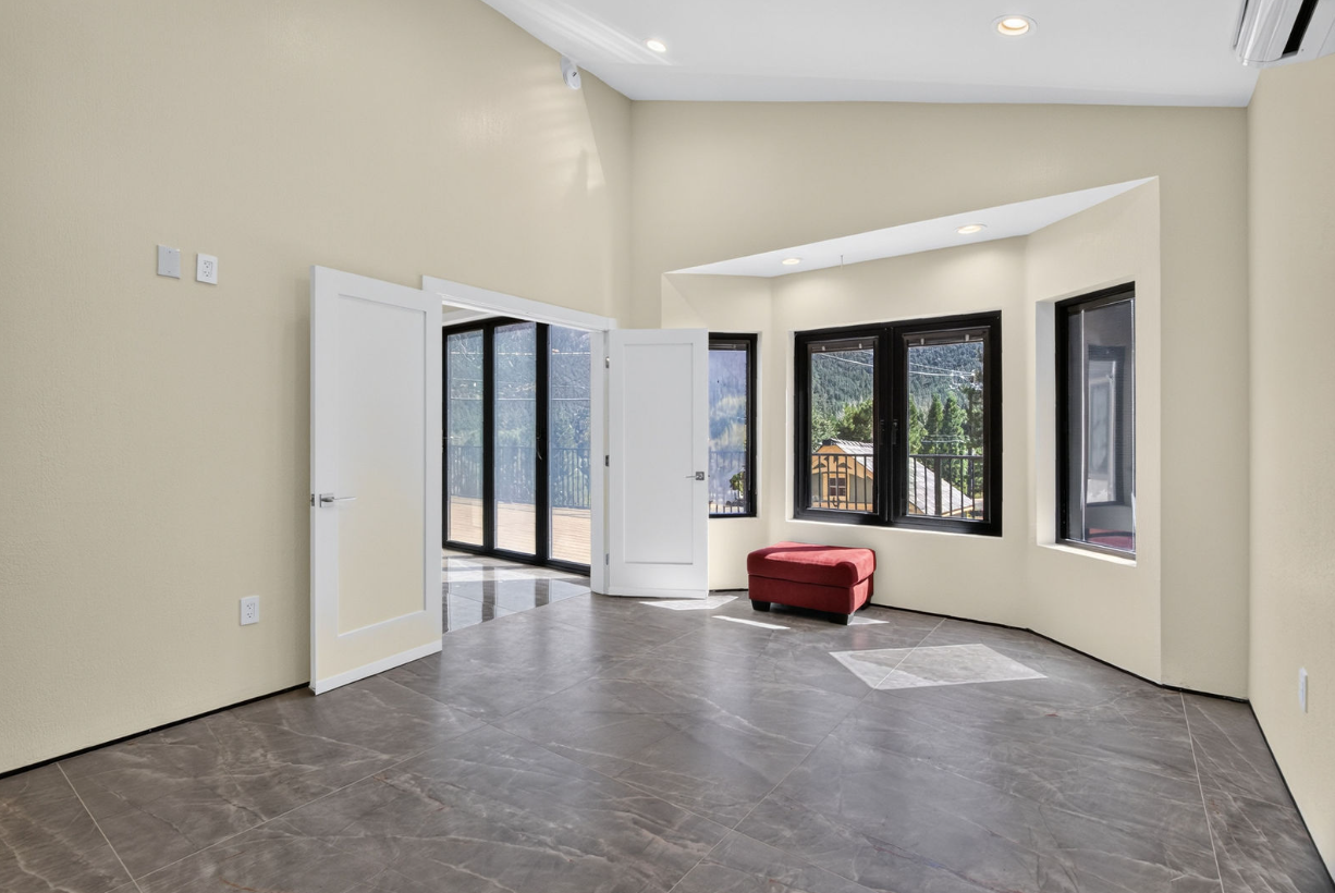 16520 Huron Dr #1 - Photo 6 of 12