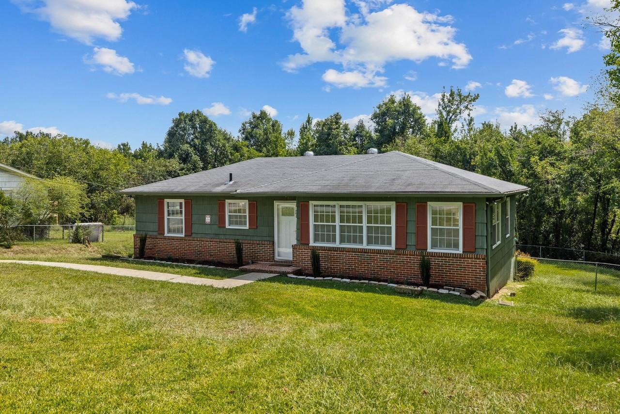 221 23rd Ter Nw #1