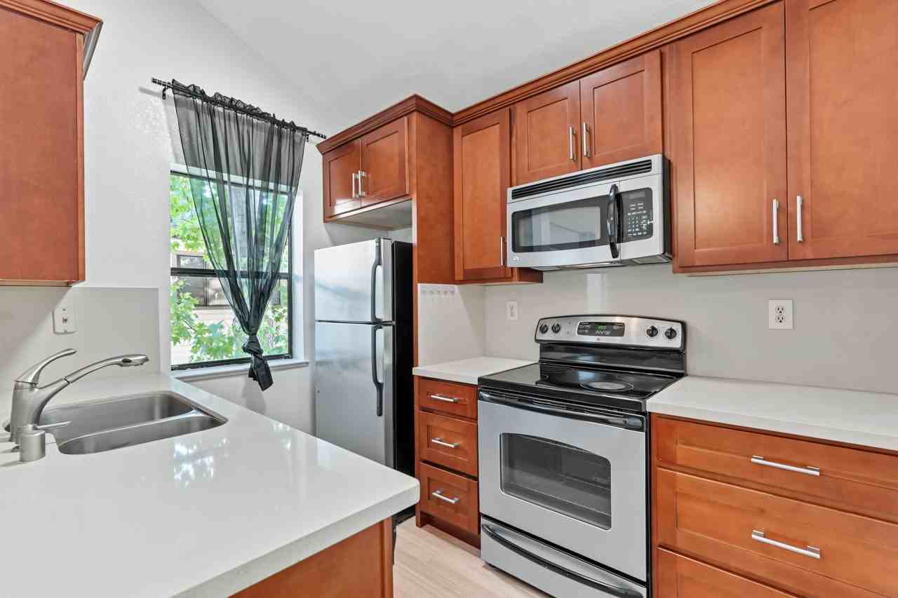1540 Meadow Ridge Cir #1540 - Photo 2 of 44