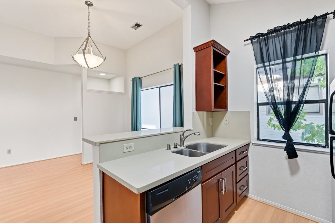 1540 Meadow Ridge Cir #1540 - Photo 3 of 44