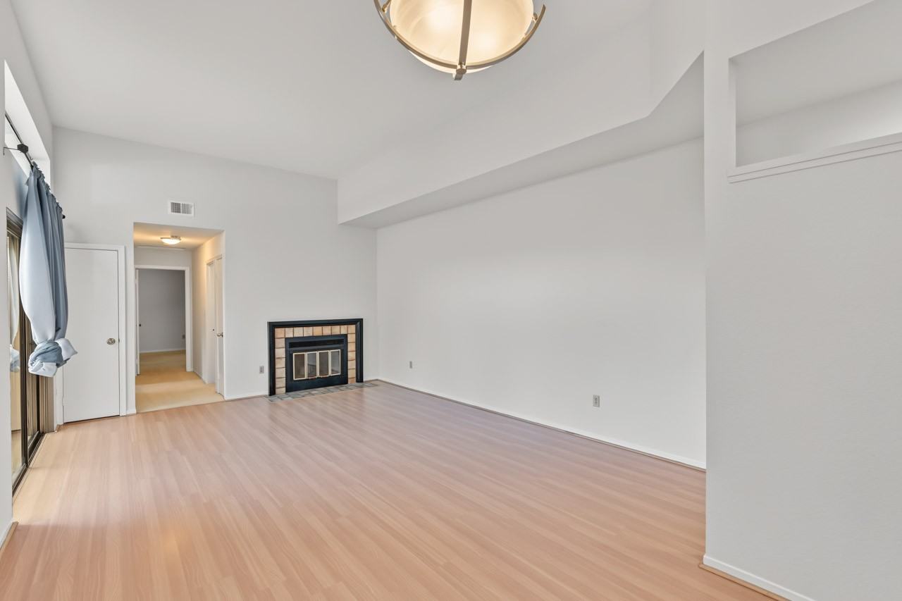 1540 Meadow Ridge Cir #1540 - Photo 7 of 44