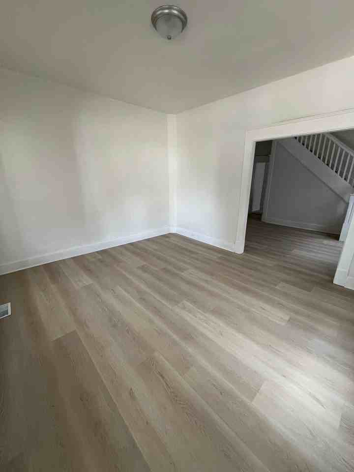134 S 4th Ave #1 - Photo 3 of 18