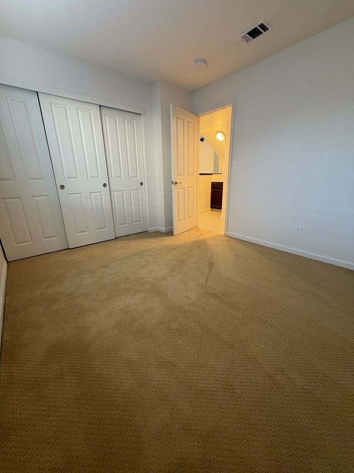 14120 Pinecrest St #1 - Photo 4 of 16