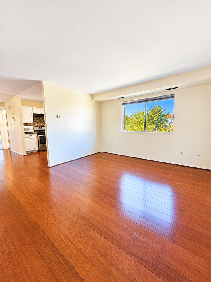 12001 Tarragon Rd #L - Photo 3 of 10