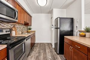 featured image of 300 Avon Rd