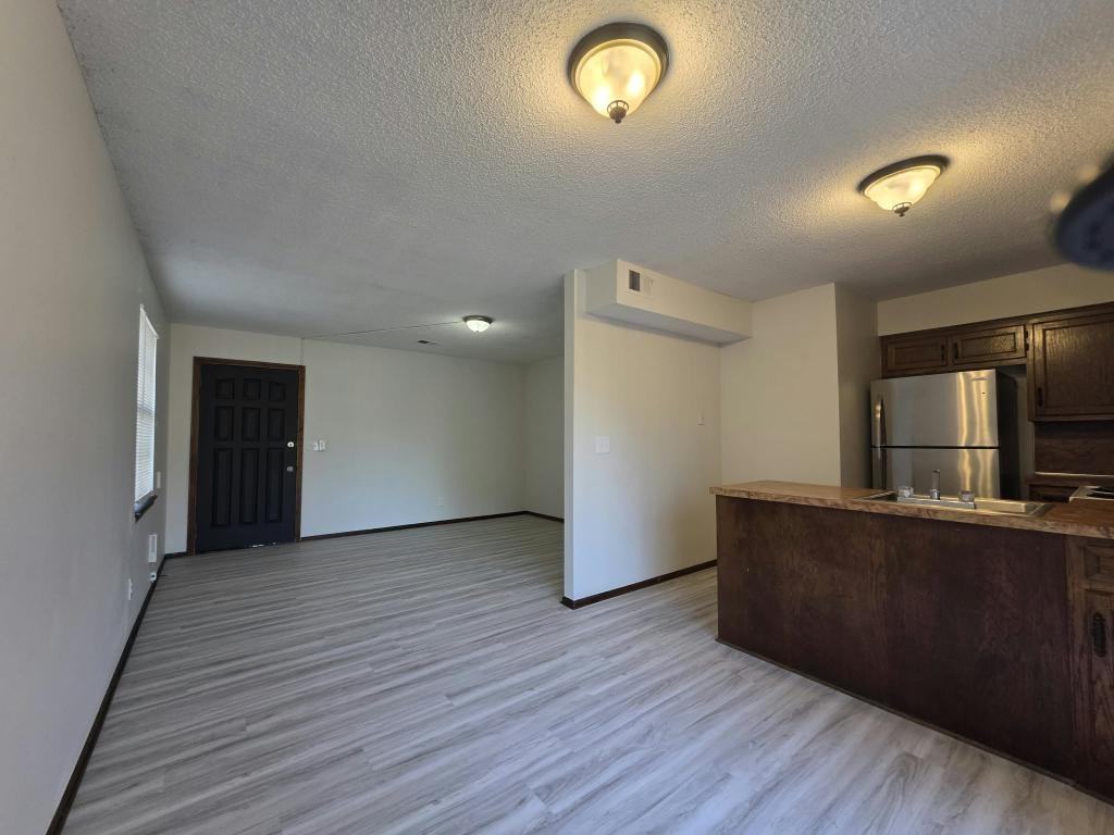 8630 Lane Ave - Photo 4 of 12