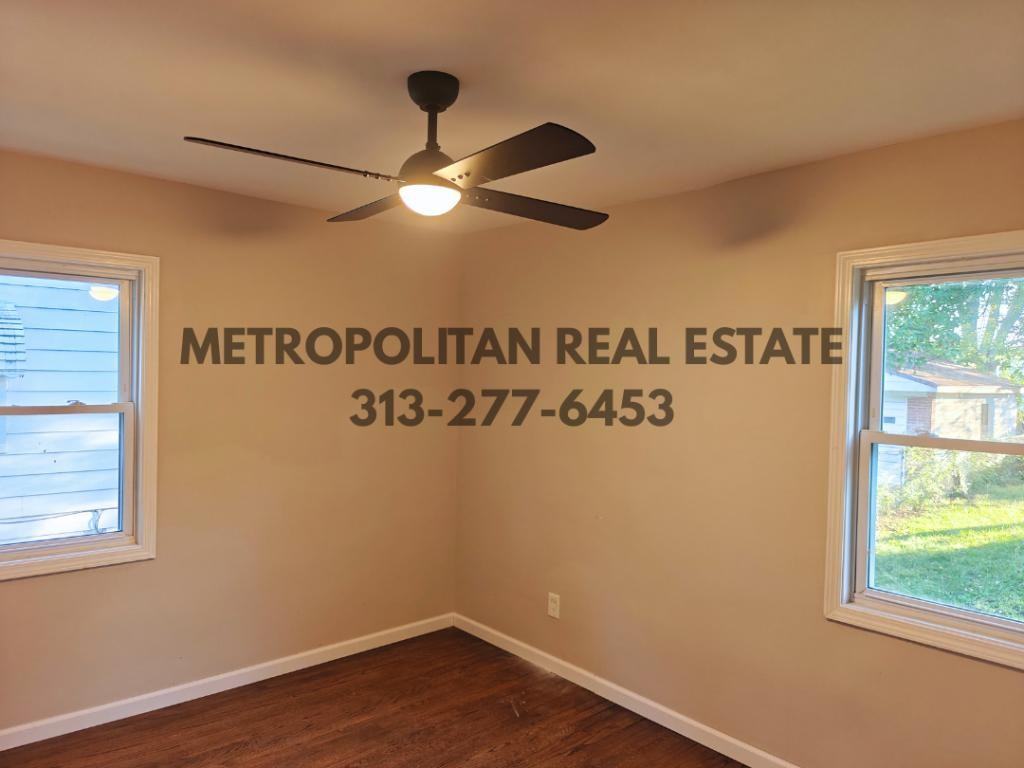 18238 Centralia - Photo 2 of 4