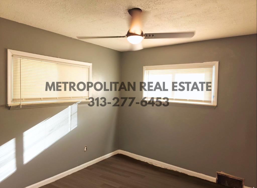 29632 Hazelwood St - Photo 5 of 9