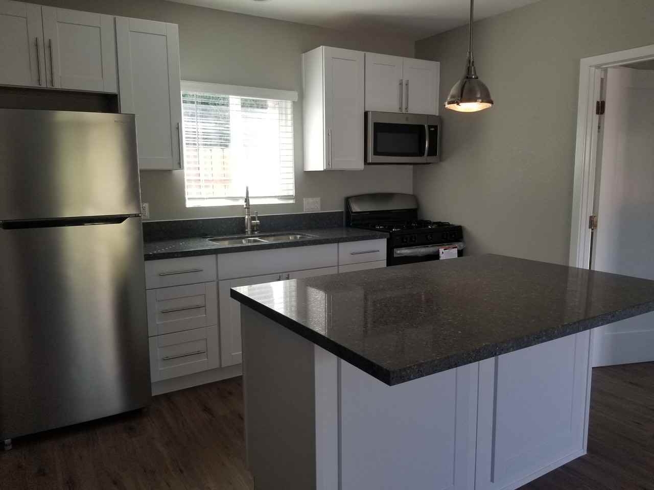5053 63rd St - Photo 4 of 16