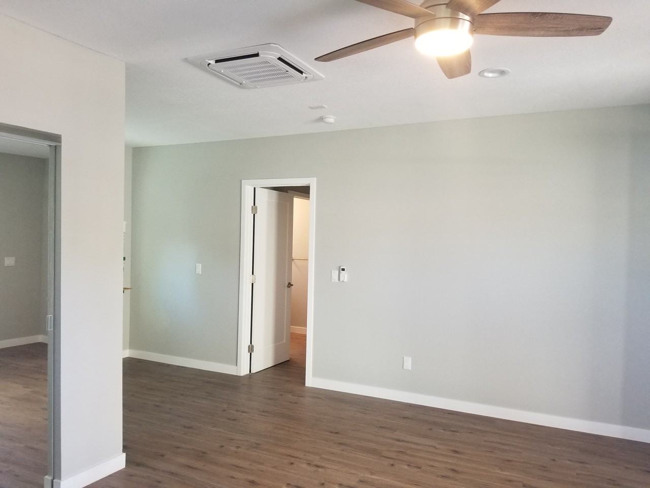 5053 63rd St - Photo 6 of 16