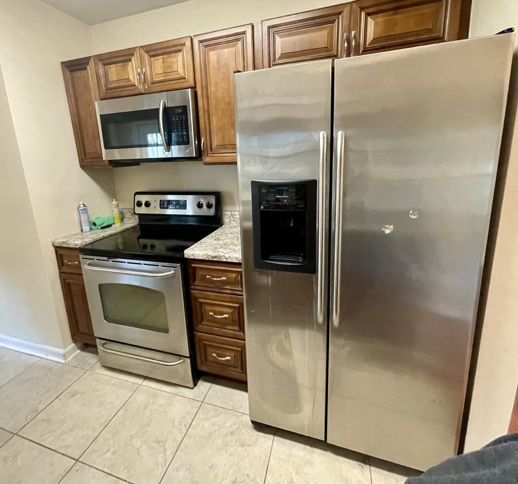 1061 Marlow Ave - Photo 5 of 18