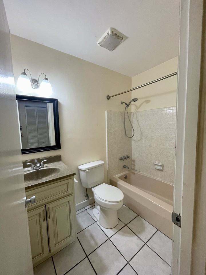 1061 Marlow Ave - Photo 7 of 18
