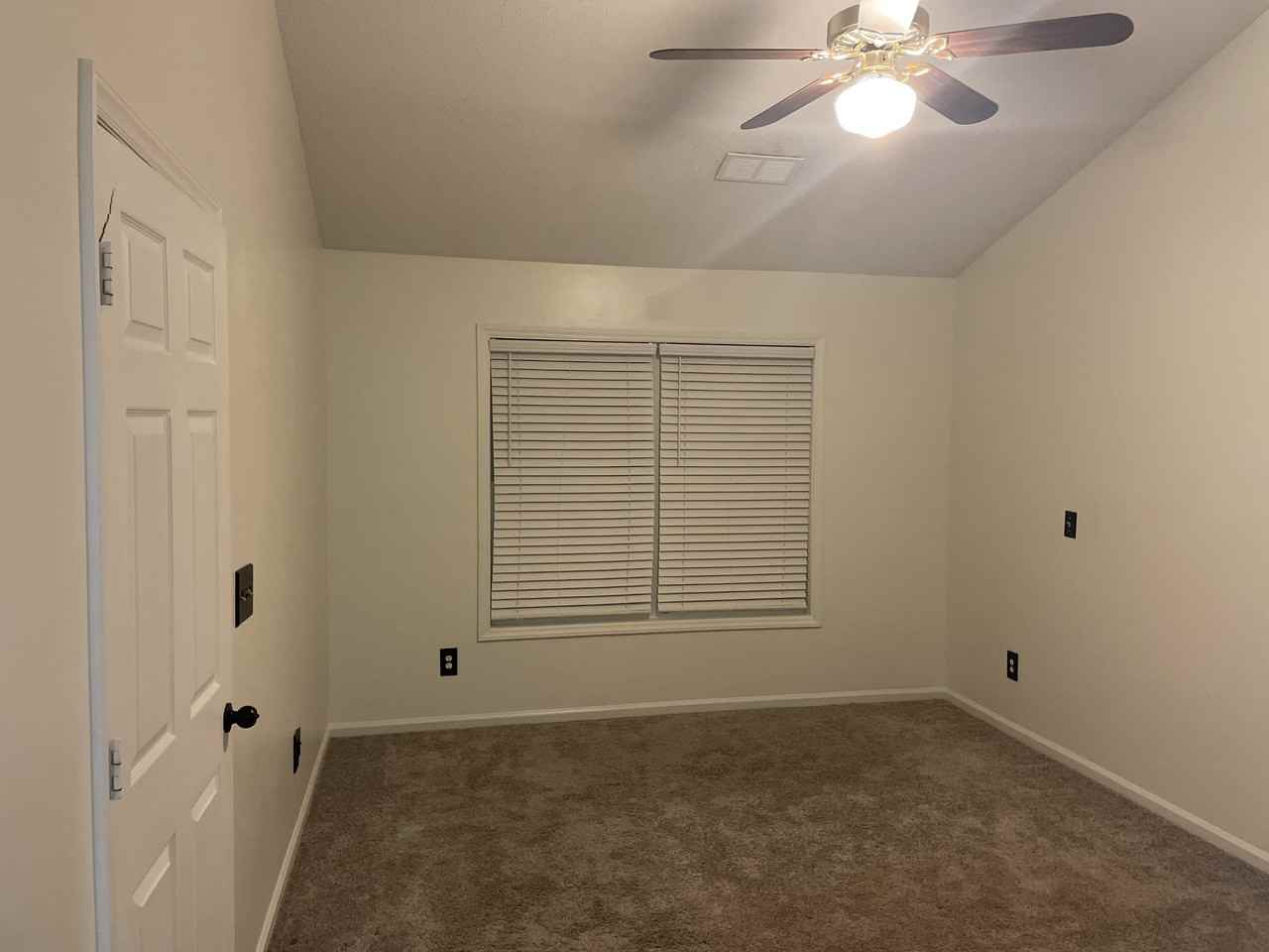 1000 Flintwood Ct #1000 - Photo 2 of 12