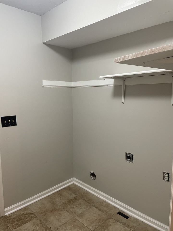 1000 Flintwood Ct #1000 - Photo 4 of 12