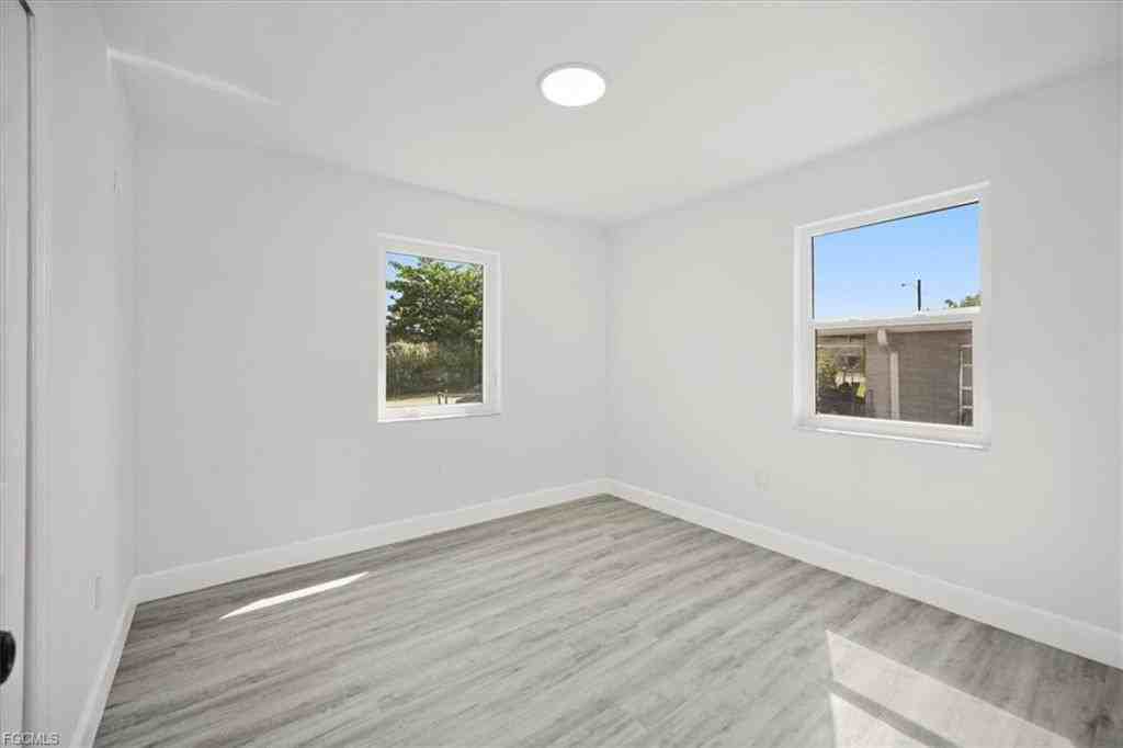 1644 Pawnee St - Photo 6 of 17