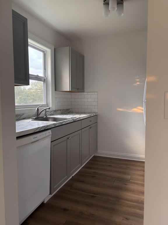 52 Clifford Rd Apt C - Photo 3 of 12