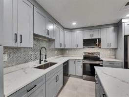 featured image of 1025 Apollo Beach Blvd