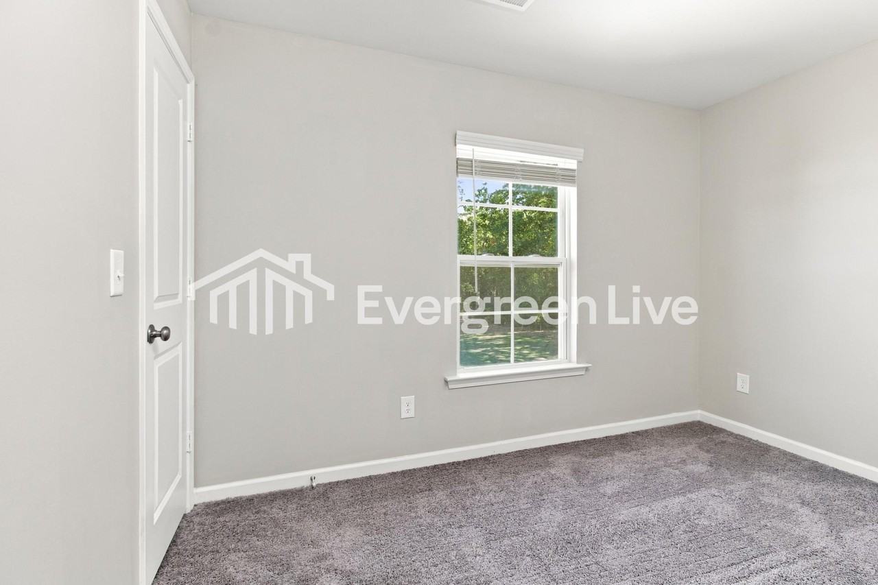 138 Boat Club Ln - Photo 6 of 15