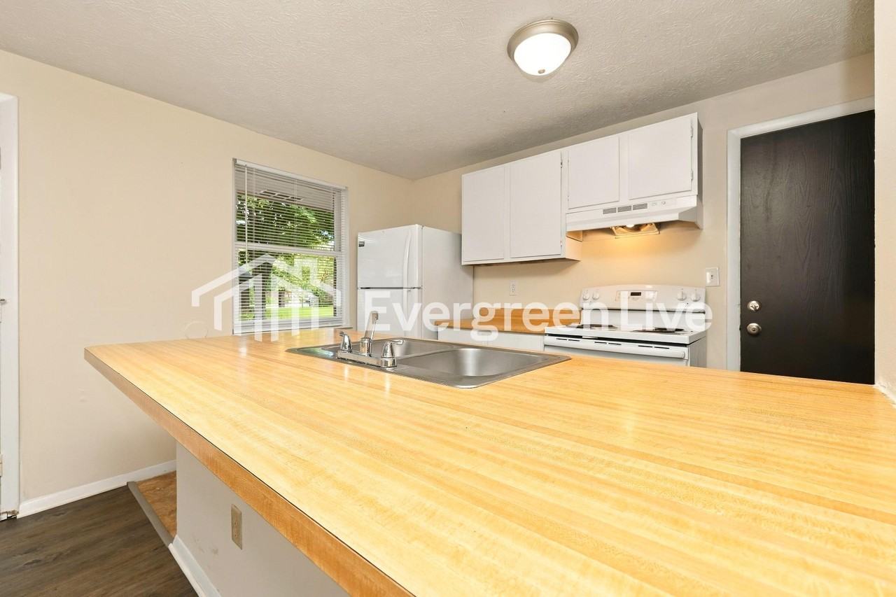 8139 Mount Mckinley Dr - Photo 7 of 15
