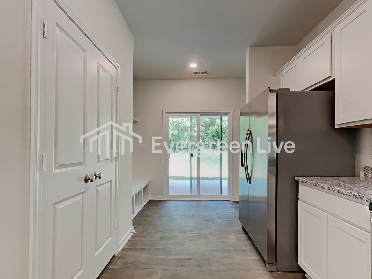 2411 Wishing Well Cir - Photo 5 of 16