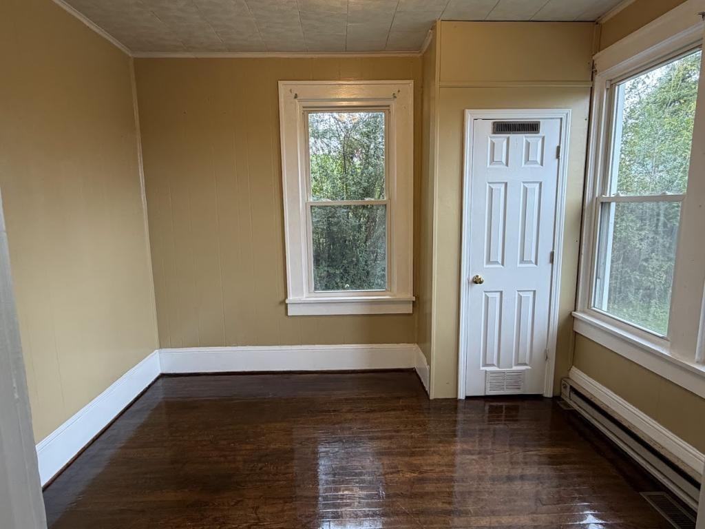315 1st St Sw - Photo 5 of 9