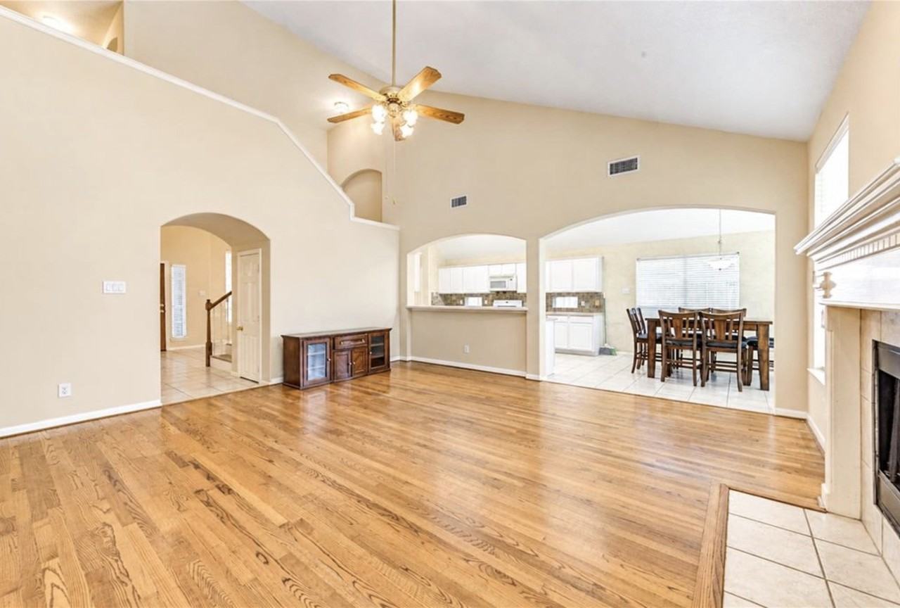 3835 Heritage Colony Dr - Photo 3 of 33