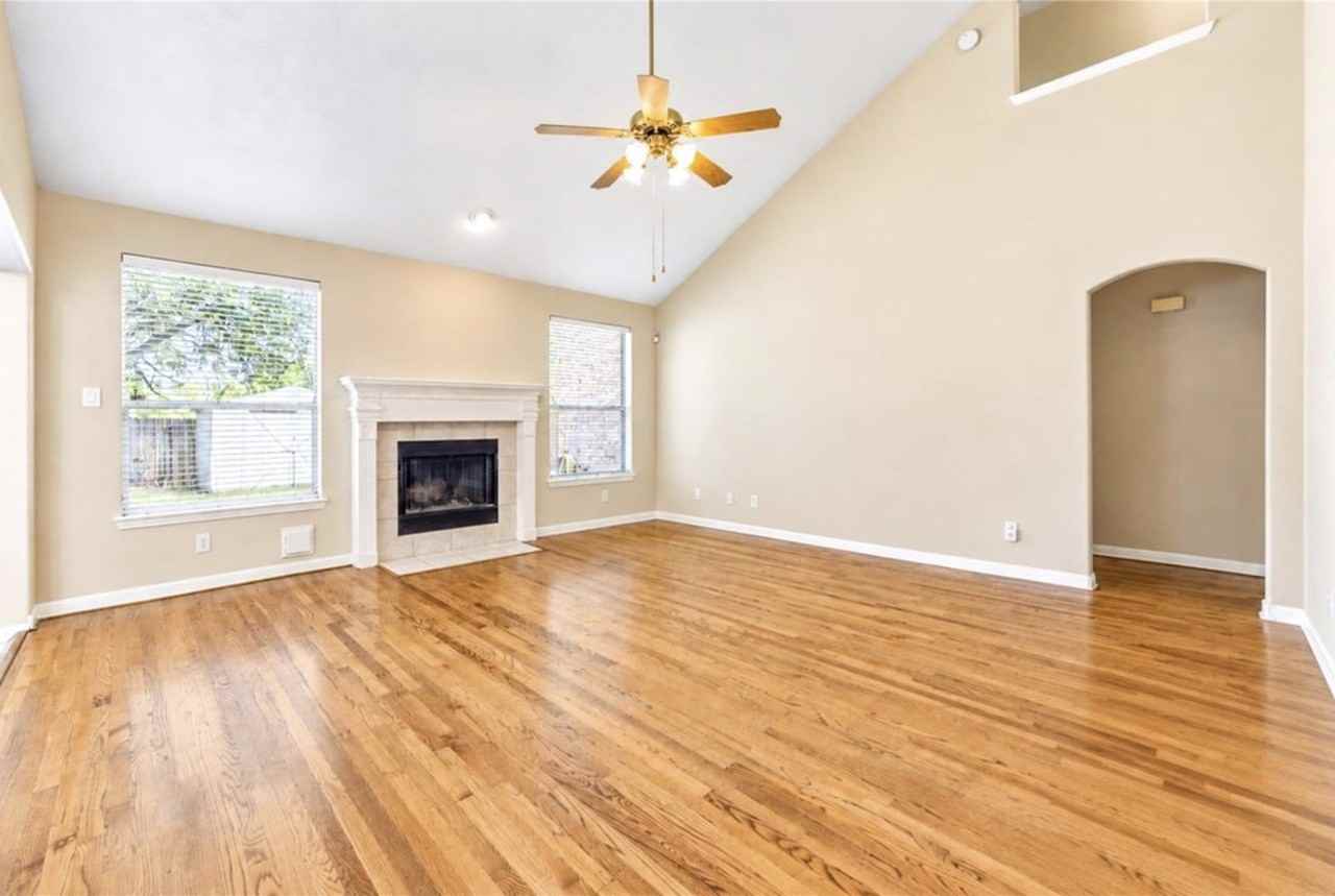 3835 Heritage Colony Dr - Photo 4 of 33