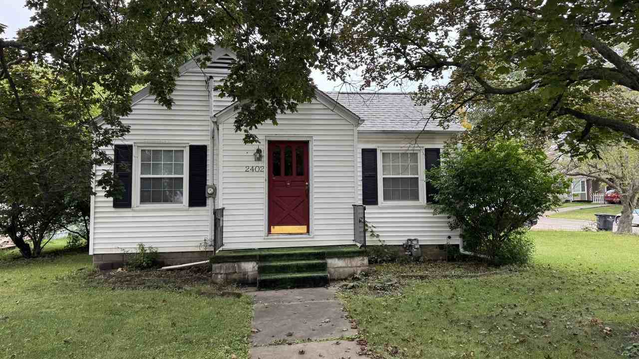 2402 30th St - Photo 2 of 17