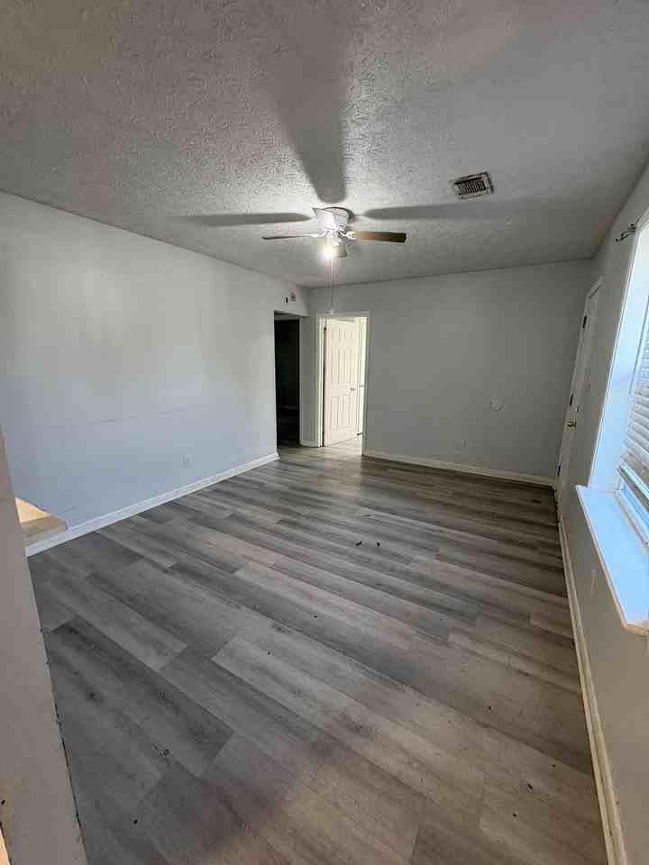 1742 Champion St - Photo 3 of 8