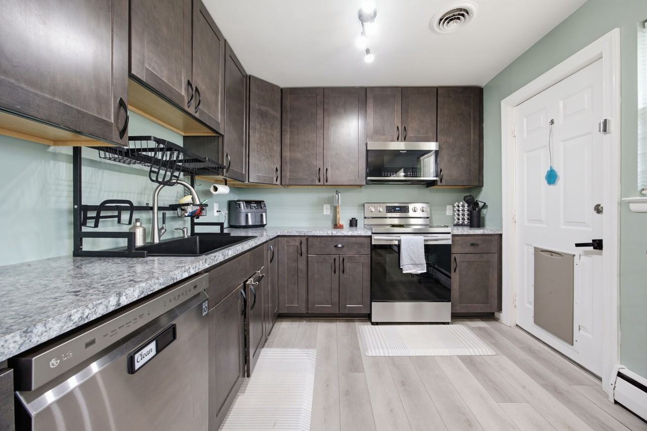 2536 E Little Creek Rd - Photo 2 of 27