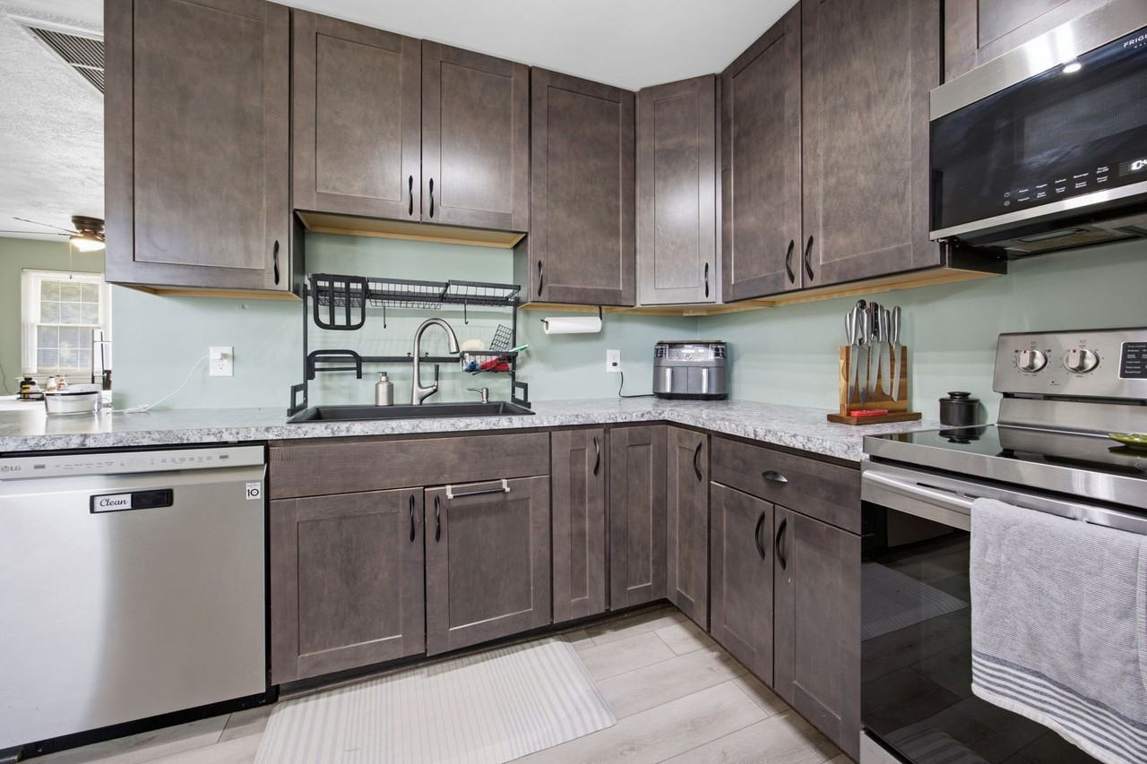 2536 E Little Creek Rd - Photo 4 of 27