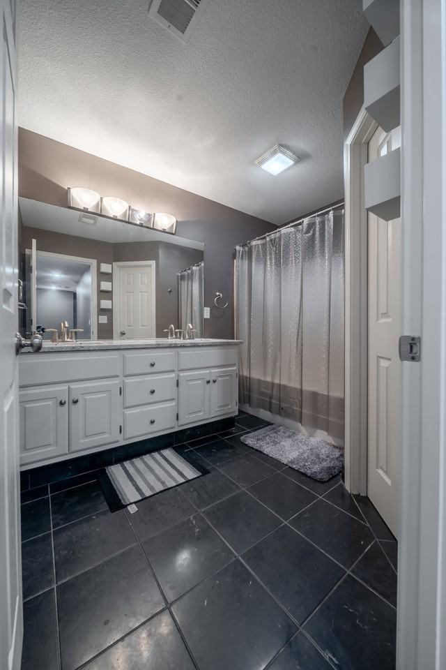 16455 S Fellows St - Photo 5 of 40