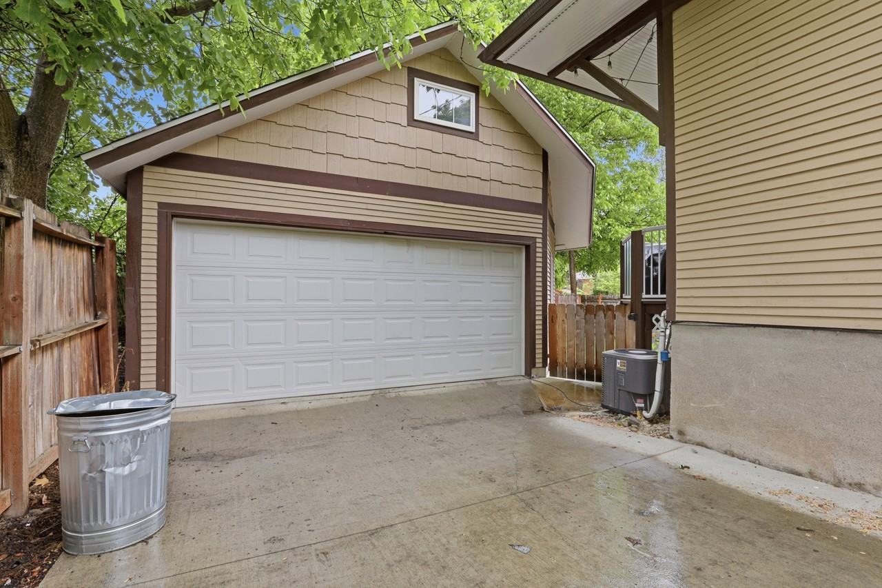 2115 S Grand Blvd - Photo 3 of 37