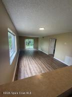 4274 Mount Vernon Ave - Photo 3 of 9