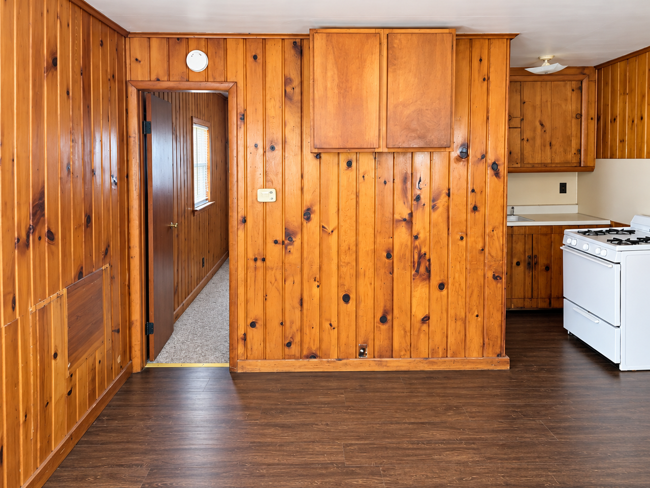 411 N Penfield St #B - Photo 3 of 5