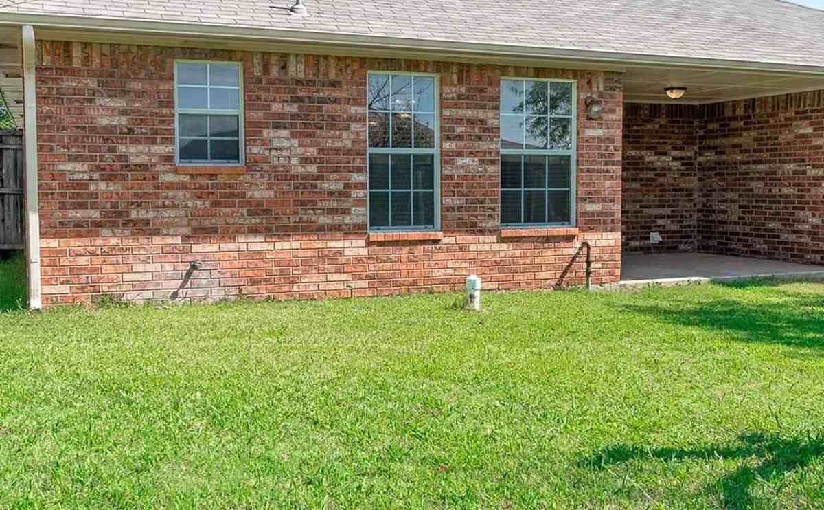 12004 Sw 7th St - Photo 4 of 13