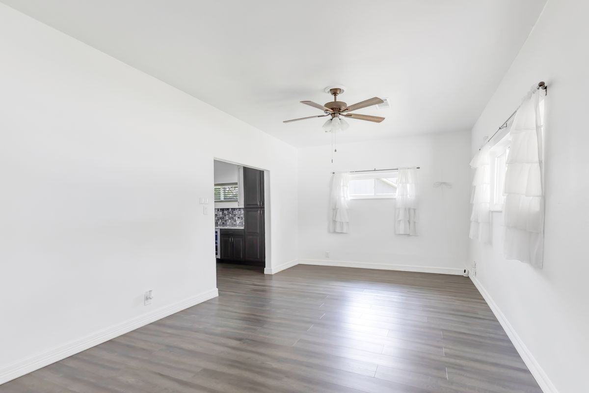 103 W Barrow St - Photo 2 of 36
