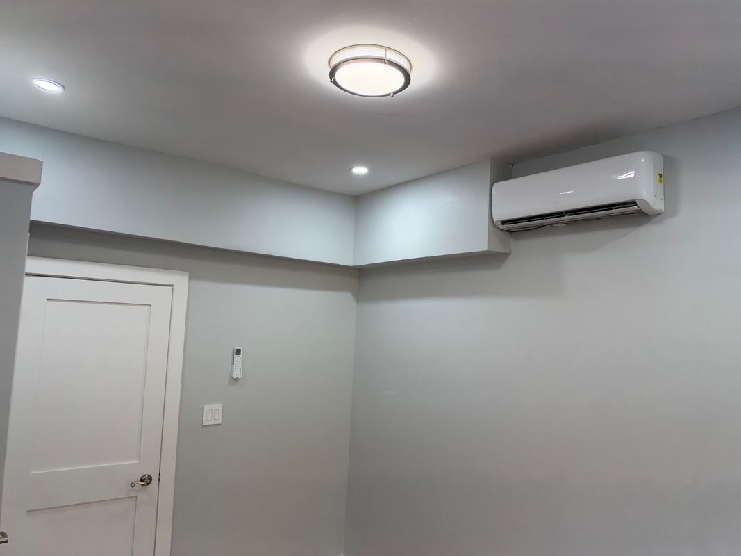 824 Crown St - Photo 3 of 5